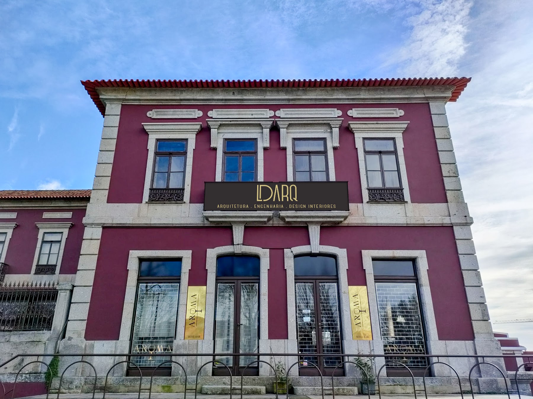 Fachada do estúdio LINEDARQ na Praça da República, Felgueiras